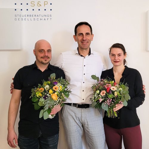 🎉 Herzlichen Glückwunsch, Steffi & Marcus! 🎉

Wir platzen vor Stolz! 💙 Unsere beiden Mitarbeiter Steffi und Marcus haben...